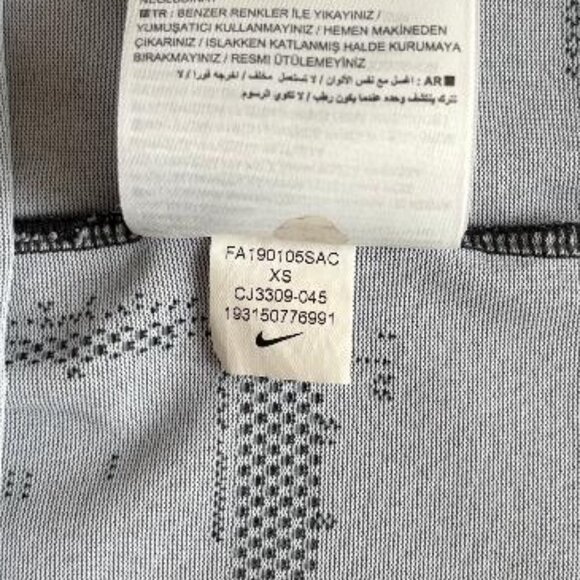 Nike Women's Slam Tank Top - Off Noir/Court Purple - Picture 10 of 11